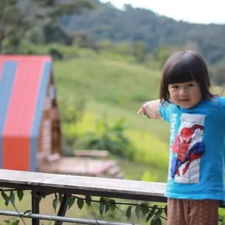 ไร่นิธิสุนทร Nithisoonthon Farmstay Mae Hong Son Exterior photo